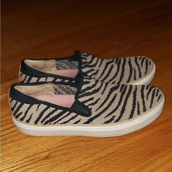 Dr Scholls Be Free animal print Loafers - Picture 1 of 8